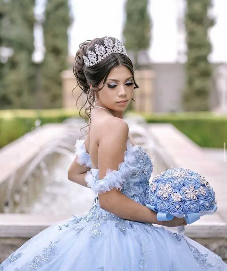 Valentina con vestido de quinceañera